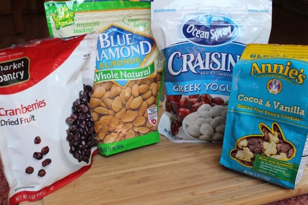 From fresh fruit to whole grain cereal, keep your family full and satisfied with a balance of sweet and savory healthy snacks for a road trip.