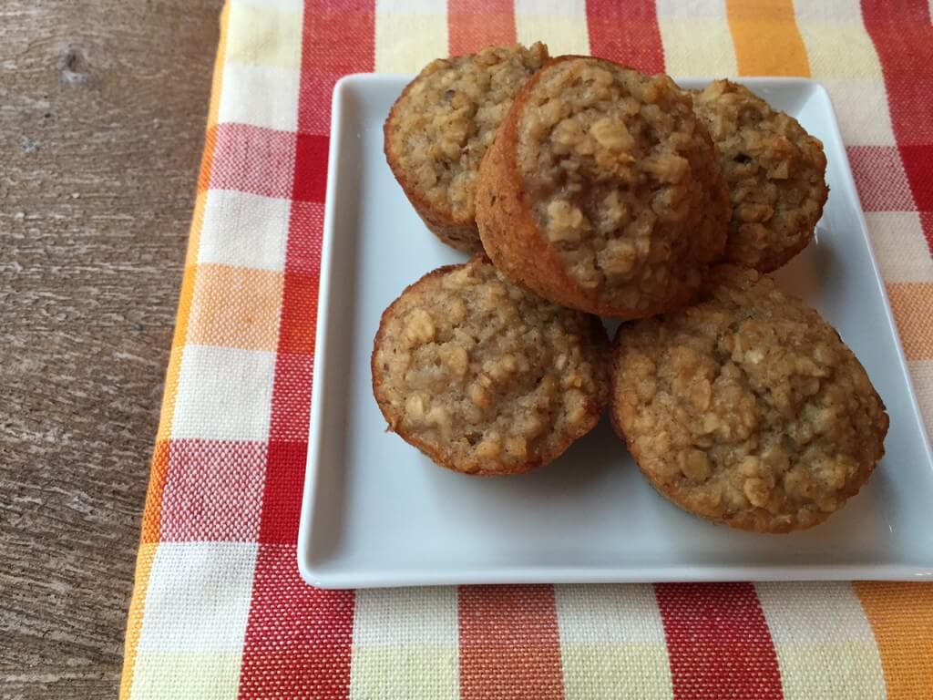 IMG_3477 - Mom to Mom Nutrition Banana Bread Mini-Muffins @MomToMomNutrition