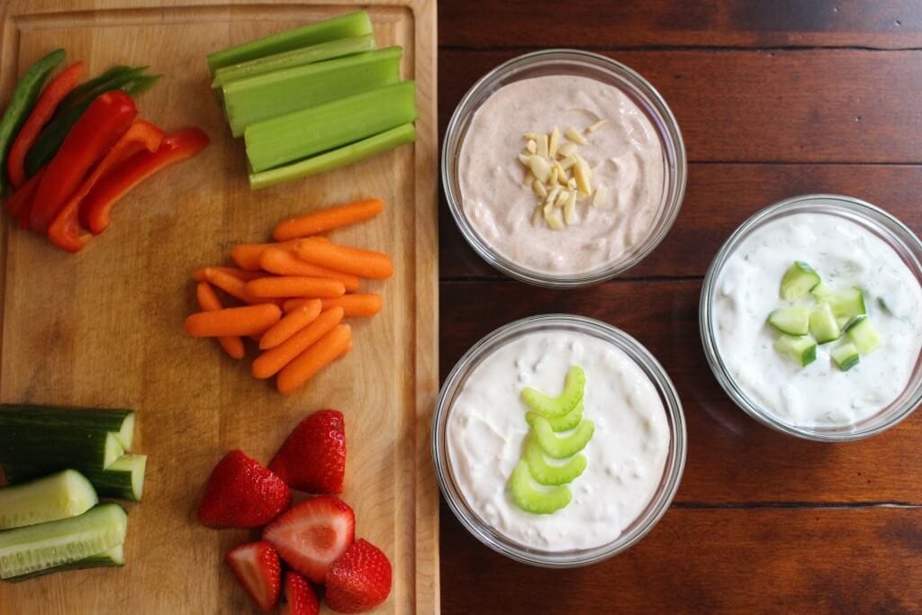 Greek Yogurt Dip is a perfect spread and dip for fresh fruit and vegetables and packed with essential nutrients like protein and calcium @momnutrition