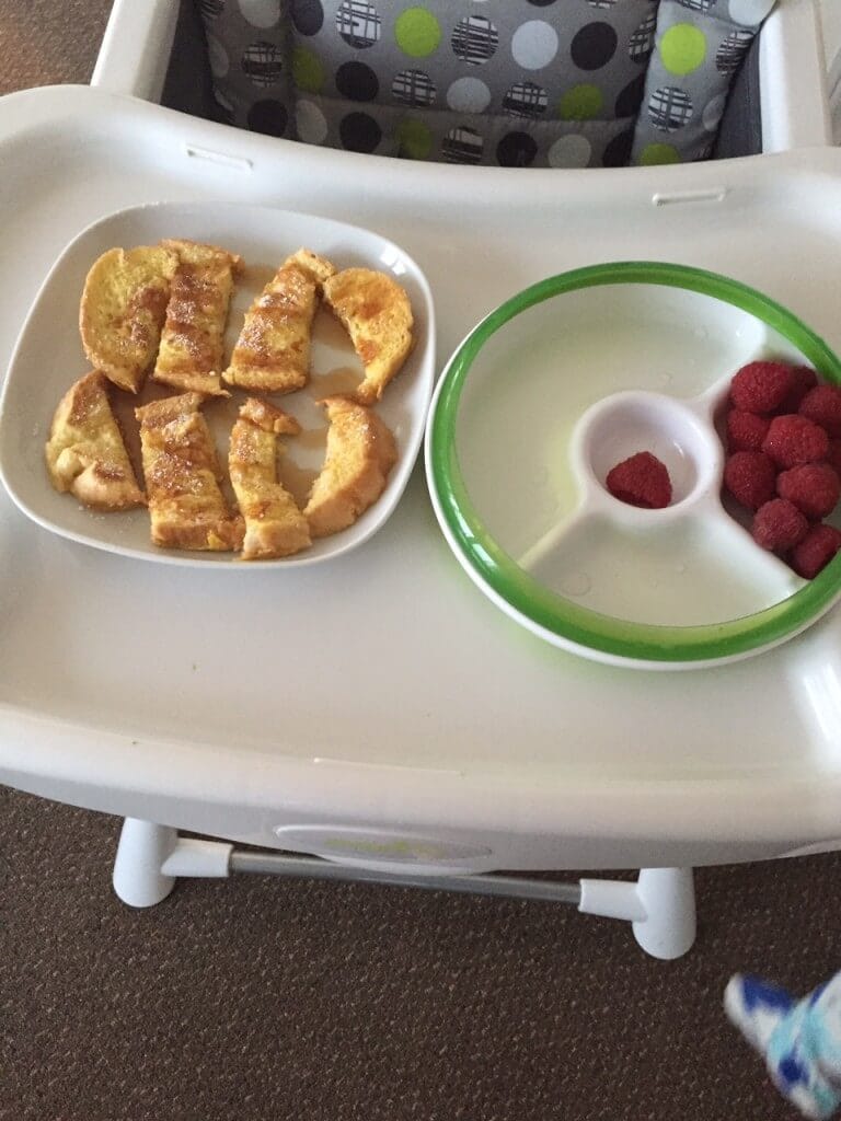 Full-proof, Mom and registered dietitian tips for feeding toddlers. From trying new foods to making mealtime less stressful for Mom and family, these tips are practical for children at any age. 