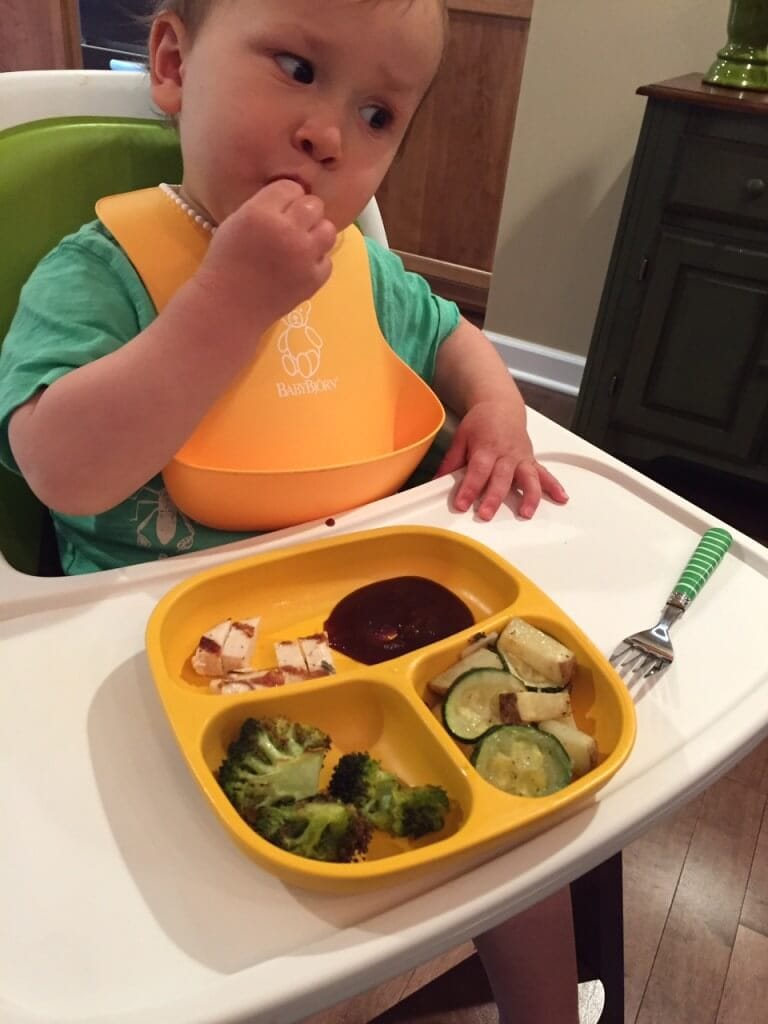 Full-proof, Mom and registered dietitian tips for feeding toddlers. From trying new foods to making mealtime less stressful for Mom and family, these tips are practical for children at any age. 