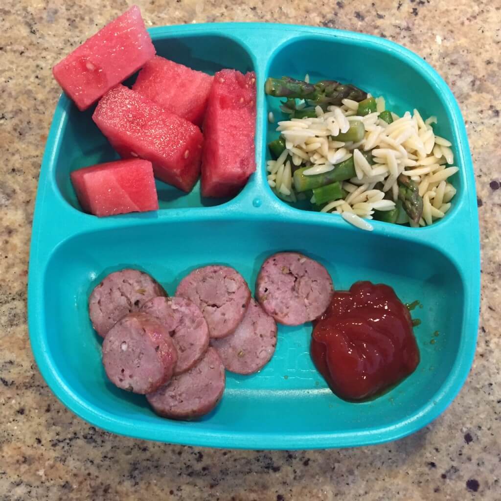 Full-proof, Mom and registered dietitian tips for feeding toddlers. From trying new foods to making mealtime less stressful for Mom and family, these tips are practical for children at any age. 