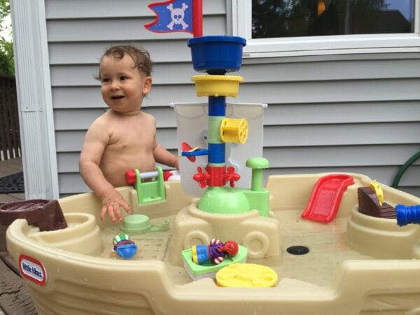 IMG_2771 - Mom to Mom Nutrition 5 easy ways to incorporate food and fun for a kid-friendly cookout!