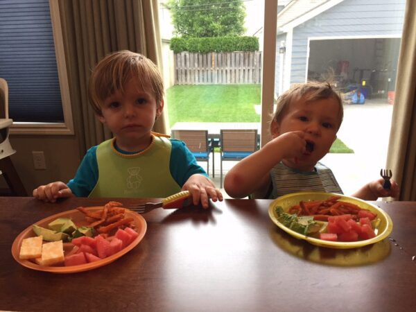 IMG_4064 - Mom to Mom Nutrition 5 easy ways to incorporate food and fun for a kid-friendly cookout!