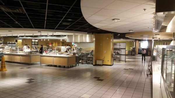 Gaining weight in college is a struggle many students have eating meals away from home. Learn how to beat the freshman 15 with practical tips for eating in the dorm or off campus! 