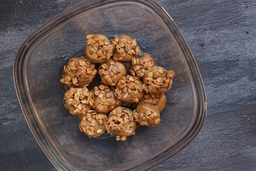 All it takes is a little planning and about an hour of your time to make weekly food prep a reality and healthy eating the outcome. Here is a list of healthy foods you’ll routinely find in my grocery cart and prepped on the weekend for a healthy week ahead!