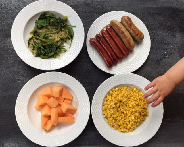 If you’ve had the luxury of making meals for a toddler you’ll quickly appreciate the one constant that comes from creating a toddler feeding routine. Here’s a look at what my toddler eats in a day- from breakfast to dinner and snacks included!