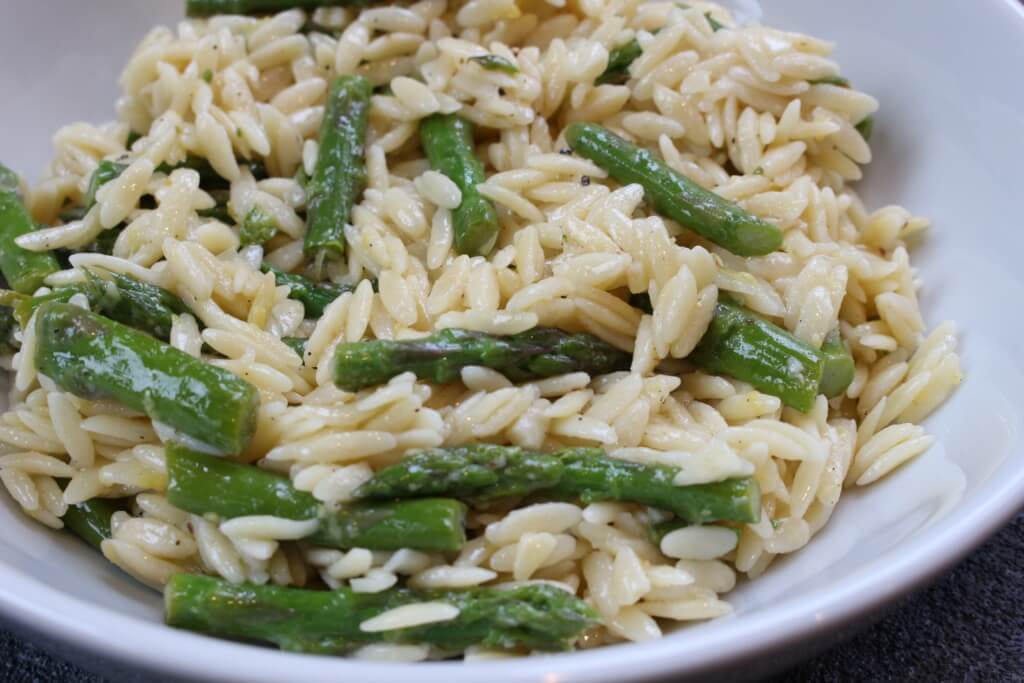The freshness of lemon and in-season asparagus make this lemon orzo with asparagus the perfect side dish for spring or summer! 