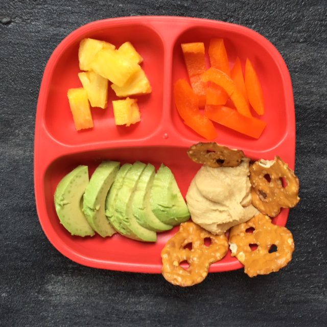 If you’ve had the luxury of making meals for a toddler you’ll quickly appreciate the one constant that comes from creating a toddler feeding routine. Here’s a look at what my toddler eats in a day- from breakfast to dinner and snacks included!