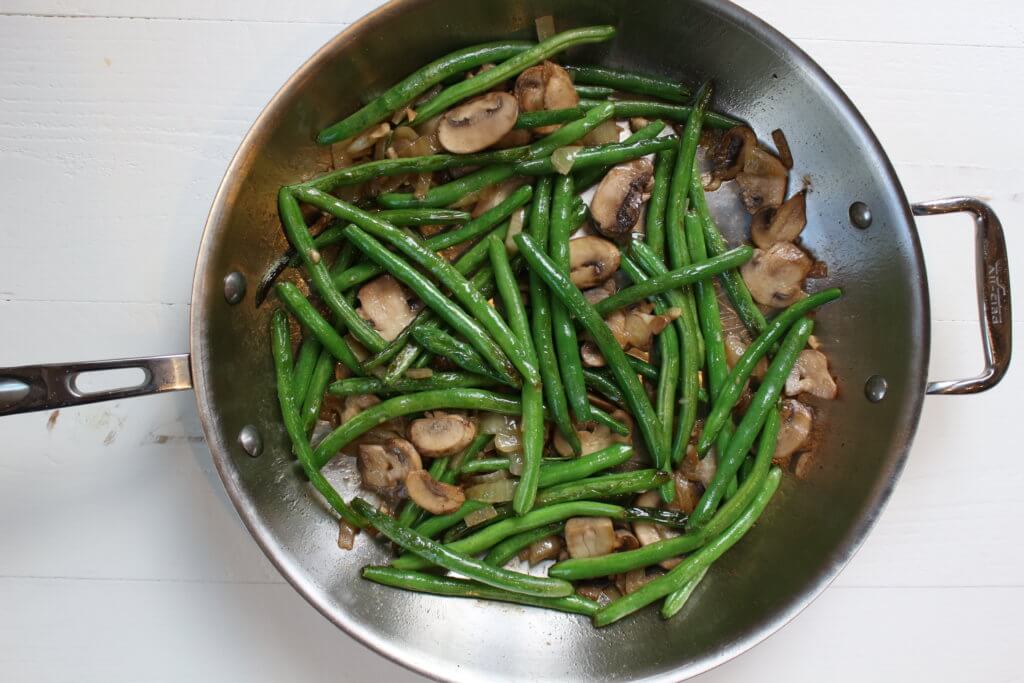 Did I trick you with the white backdrop?! Oh and look... mushrooms... without the canned creamy stuff! Which I just so happen to love... but no one else in my family does. Guess I'll have to make this lighter version ;) 
