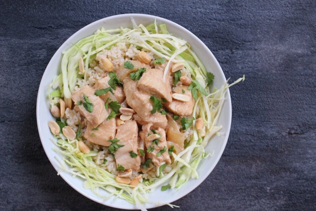 IMG_2392 - Mom to Mom Nutrition Slow cooker peanut chicken is a creamy chicken dish in a simple peanut sauce finished off with fresh lime juice, making mealtime SO easy and delicious!
