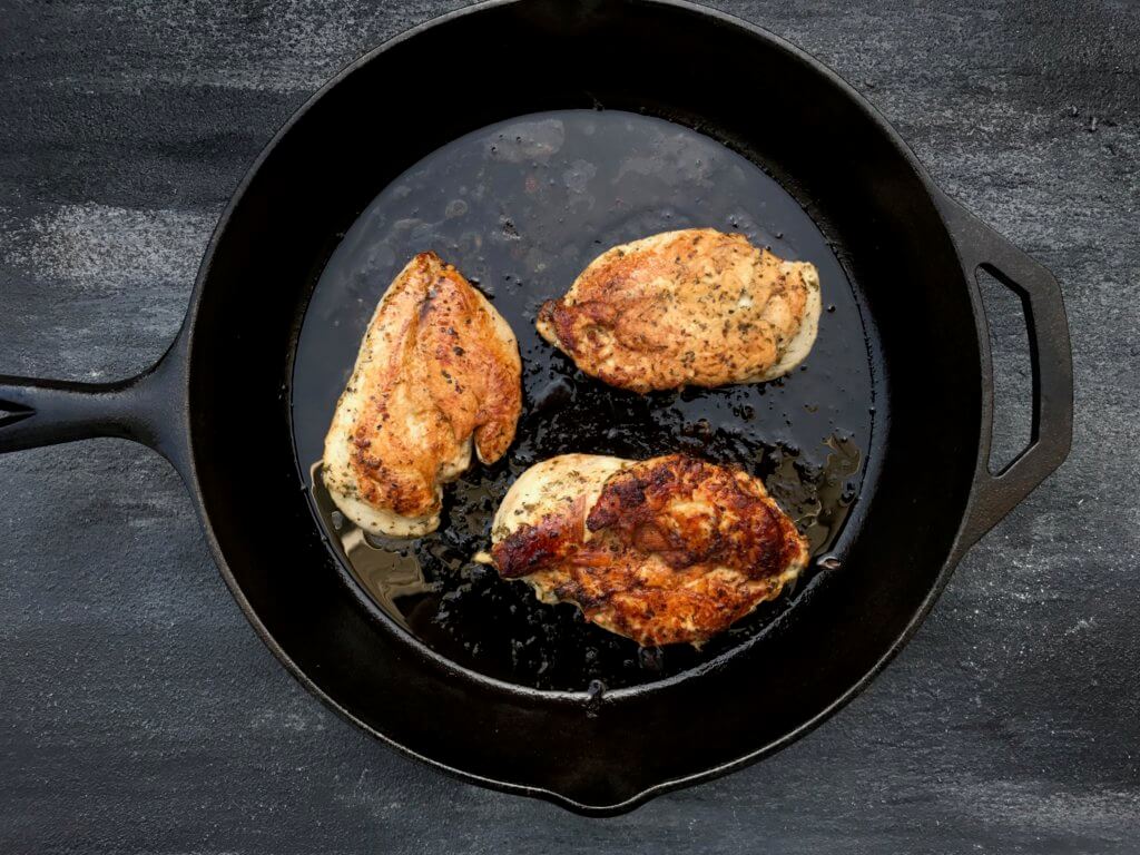 Greek chicken bowls make a delicious one-bowl meal that is packed with fresh, Greek flavors and is easily customizable depending on your family’s favorite veggies!