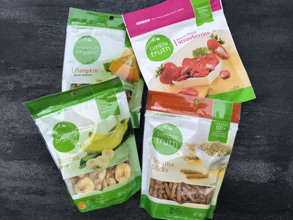 Looking for something besides fruit snacks or Goldfish at your next playdate? Then consider serving this crunchy, kid-friendly playdate snack mix! 