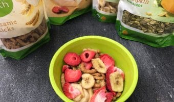 Looking for something besides fruit snacks or Goldfish at your next playdate? Then consider serving this crunchy, kid-friendly playdate snack mix!