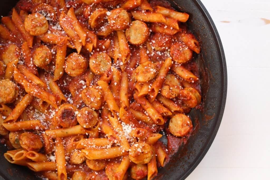 There's more than one way to use a jar of pasta sauce! Get dinner on the table in no-time with one delicious store-bought shortcut: jarred pasta sauce. 