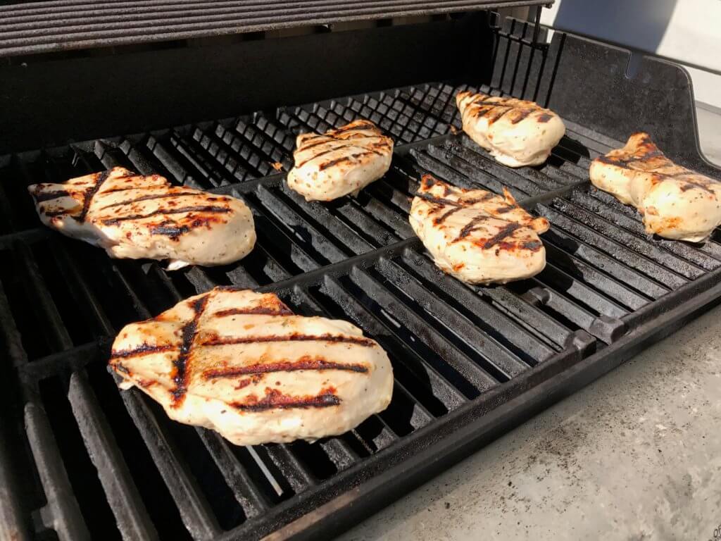 Have leftover grilled chicken on hand? Repurpose those leftovers into one or more of these quick, delicious meal ideas! Who says leftovers can’t be delicious AND convenient?!