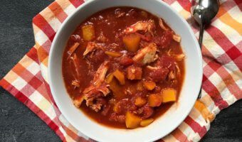 This butternut squash chili recipe is made with chicken breasts, butternut squash, and classic chili seasonings, which come together to make one hearty and delicious weeknight meal!
