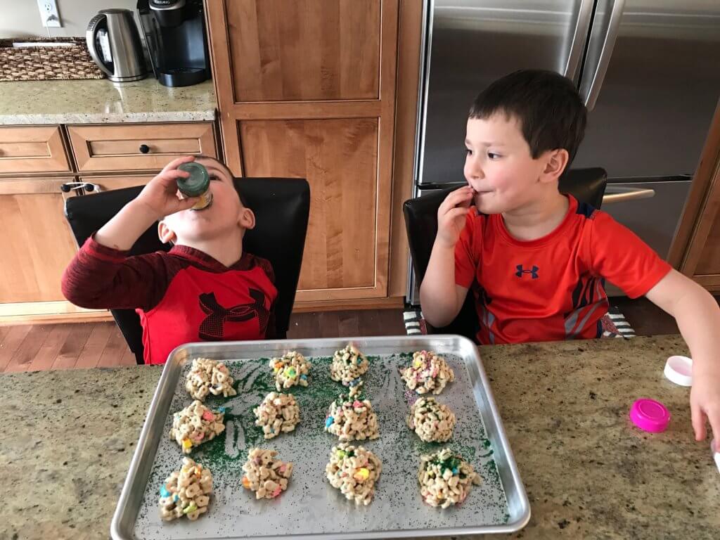 IMG_3801 - Mom to Mom Nutrition Lucky Charms Bites make one tasty St. Patrick's Day treat. Made with just 3 ingredients and crunch and color from Lucky Charms cereal.