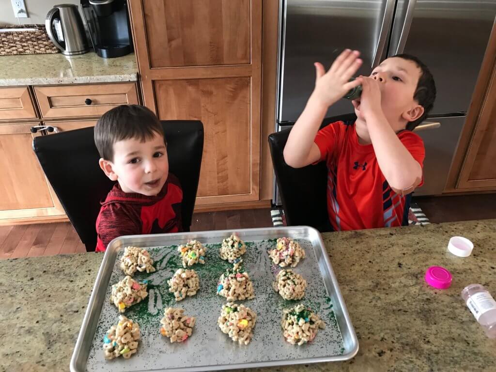 IMG_3805 - Mom to Mom Nutrition Lucky Charms Bites make one tasty St. Patrick's Day treat. Made with just 3 ingredients and crunch and color from Lucky Charms cereal.