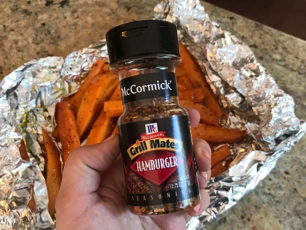 Grilled sweet potato packets make the easiest and healthiest side dish for any BBQ, party, or weeknight meal. Minimal clean-up is a big plus!