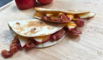 Apple, Cheddar, and Bacon Quesadillas double as lunch or dinner recipe. The perfect flavor combination of sweet, salty, and creamy, in just 4 ingredients! 