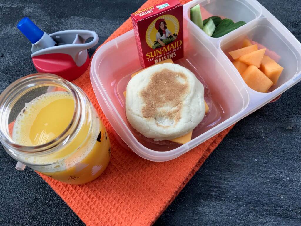 By following these 5 tips for packing a healthy school lunch, you can fuel your child's brain and body for busy school days! 