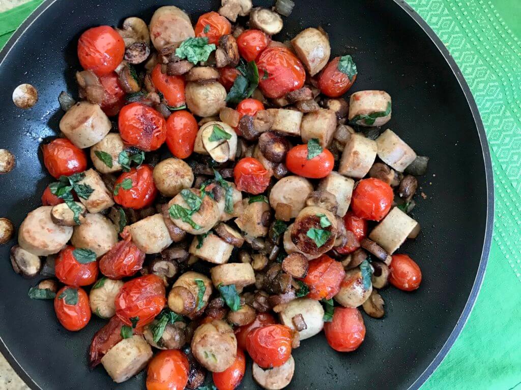 Italian Sausage Skillet Dinner is packed with lean protein, Italian flavors and plenty of fresh vegetables. Plus it’s ready in less than 20 minutes, making it one easy weeknight meal.