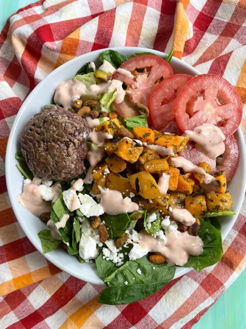 This Southwest Beef Burger Salad brings flavor and nutrition together in a veggie-centric, protein-packed salad that combines leftover grilled beef burgers with leafy greens and crunchy toppings. 