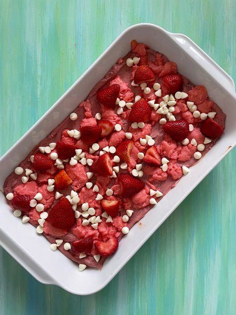 Easy Strawberry Cheesecake Bars are a semi-homemade sweet treat for all ages! A few store-bought ingredients and no cheesecake setting and baking involved. 