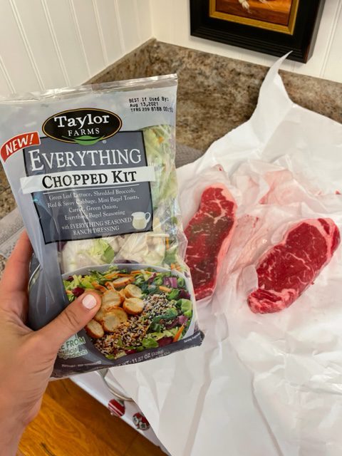 Steak and salad combinations provide the best of both worlds: lots of color and nutrition in every bite. Mix n' match your favorite cut of beef with your favorite salad mix-in's!&nbsp;