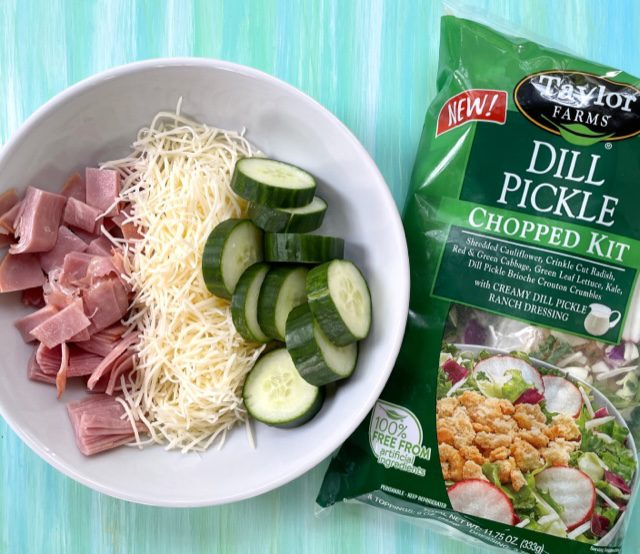 Steak and salad combinations provide the best of both worlds: lots of color and nutrition in every bite. Mix n' match your favorite cut of beef with your favorite salad mix-in's!&nbsp;