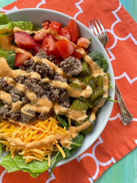 Steak and salad combinations provide the best of both worlds: lots of color and nutrition in every bite. Mix n' match your favorite cut of beef with your favorite salad mix-in's!&nbsp;