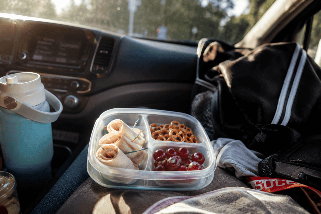 - Mom to Mom Nutrition Practice at 5:30? Learn how to feed everyone one dinner in two shifts — a pre-practice plate and a post-practice plate — without ever cooking twice.